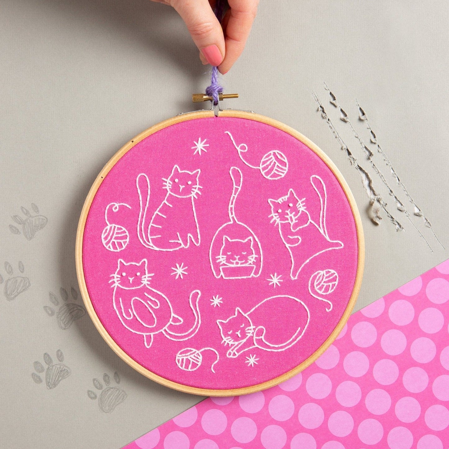 'Crafty Cats' Cat and Yarn Embroidery Kit for Beginners