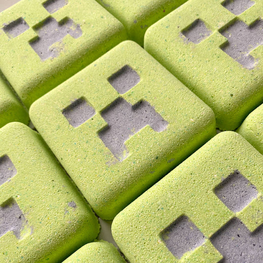 Creeper Bath Bomb – Fresh Cucumber and Green Apple Scent