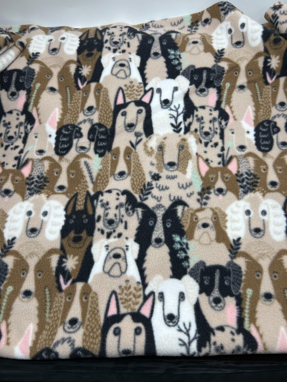 Cute Dogs Printed Anti-Pil Polar Fleece Fabric Blanket Loungewear