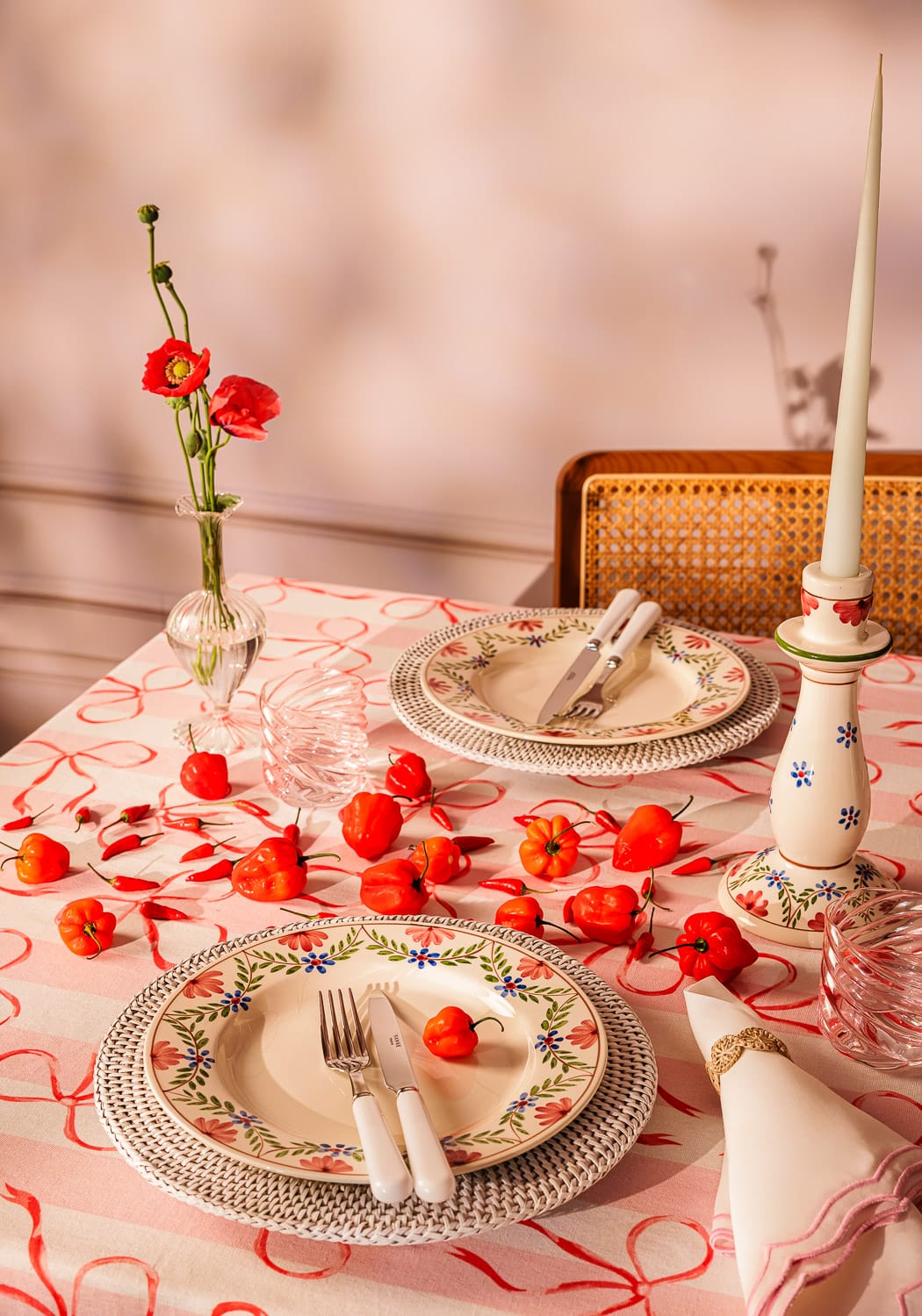 4- Pieces Pop Unis White Cutlery Set