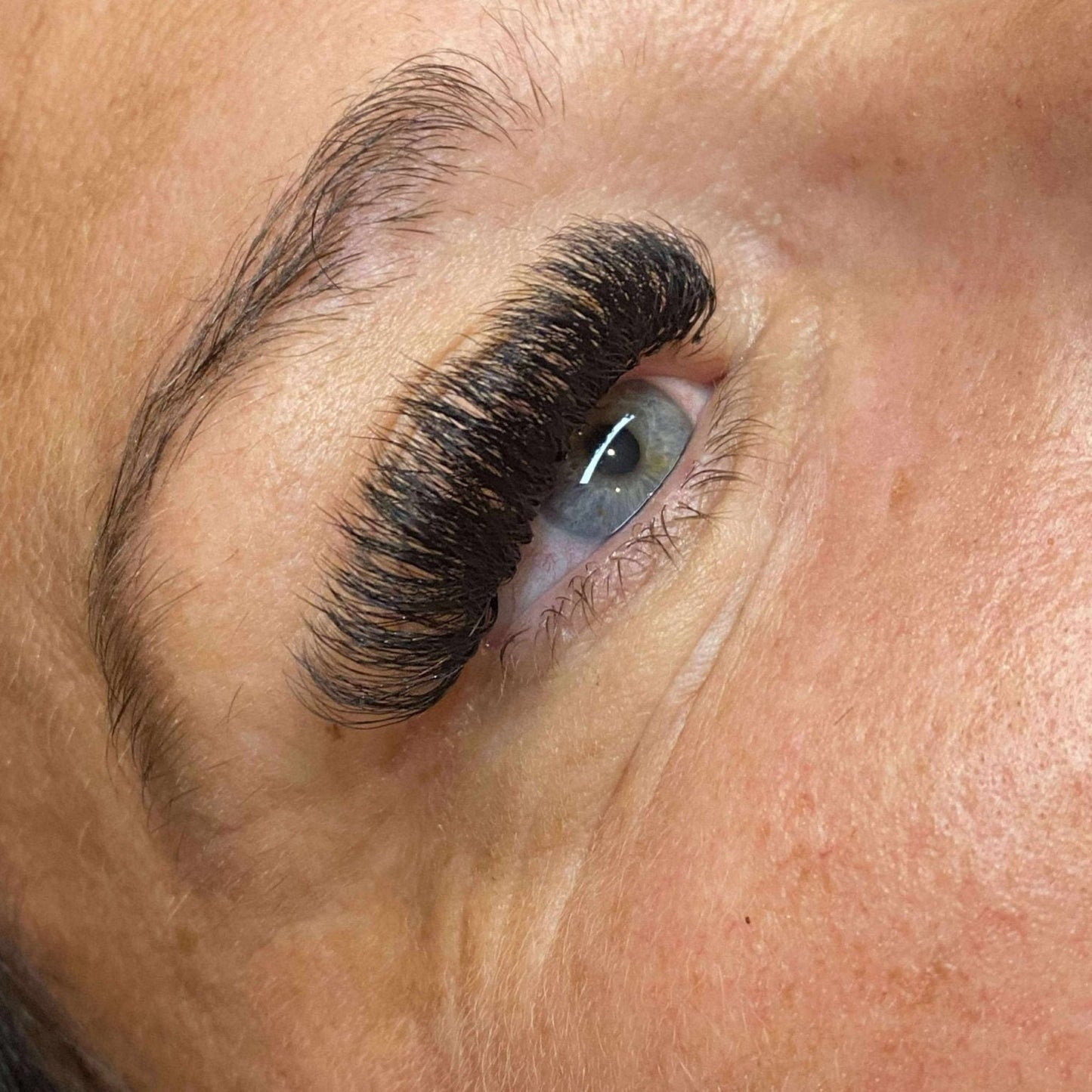 10D Clover Lashes – 16 Row Mixed Tray