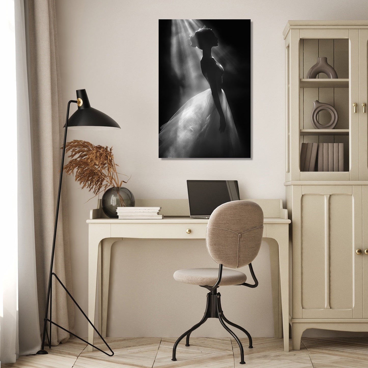 Spotlight Elegance Canvas