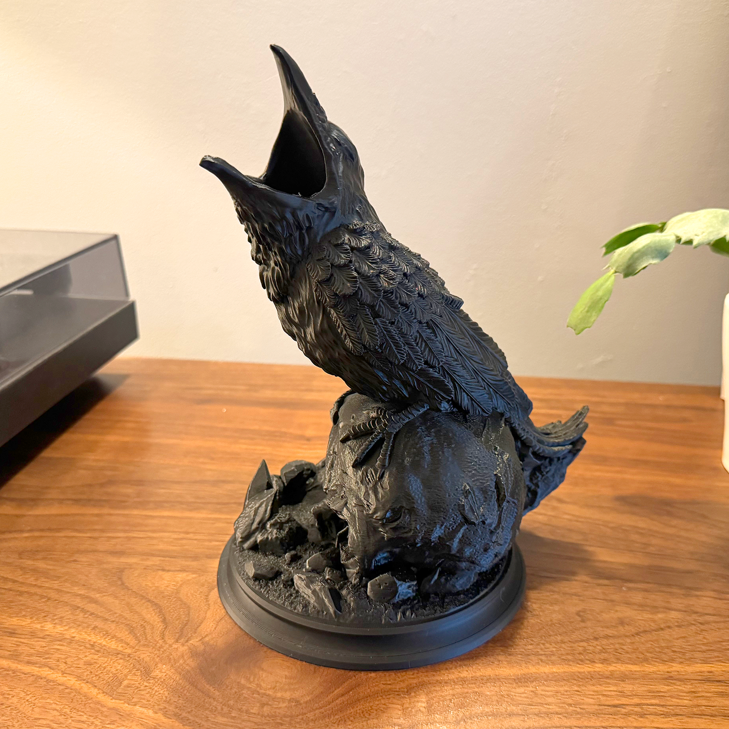 Crow Dice Tower: Soar Your Rolls to Victory!