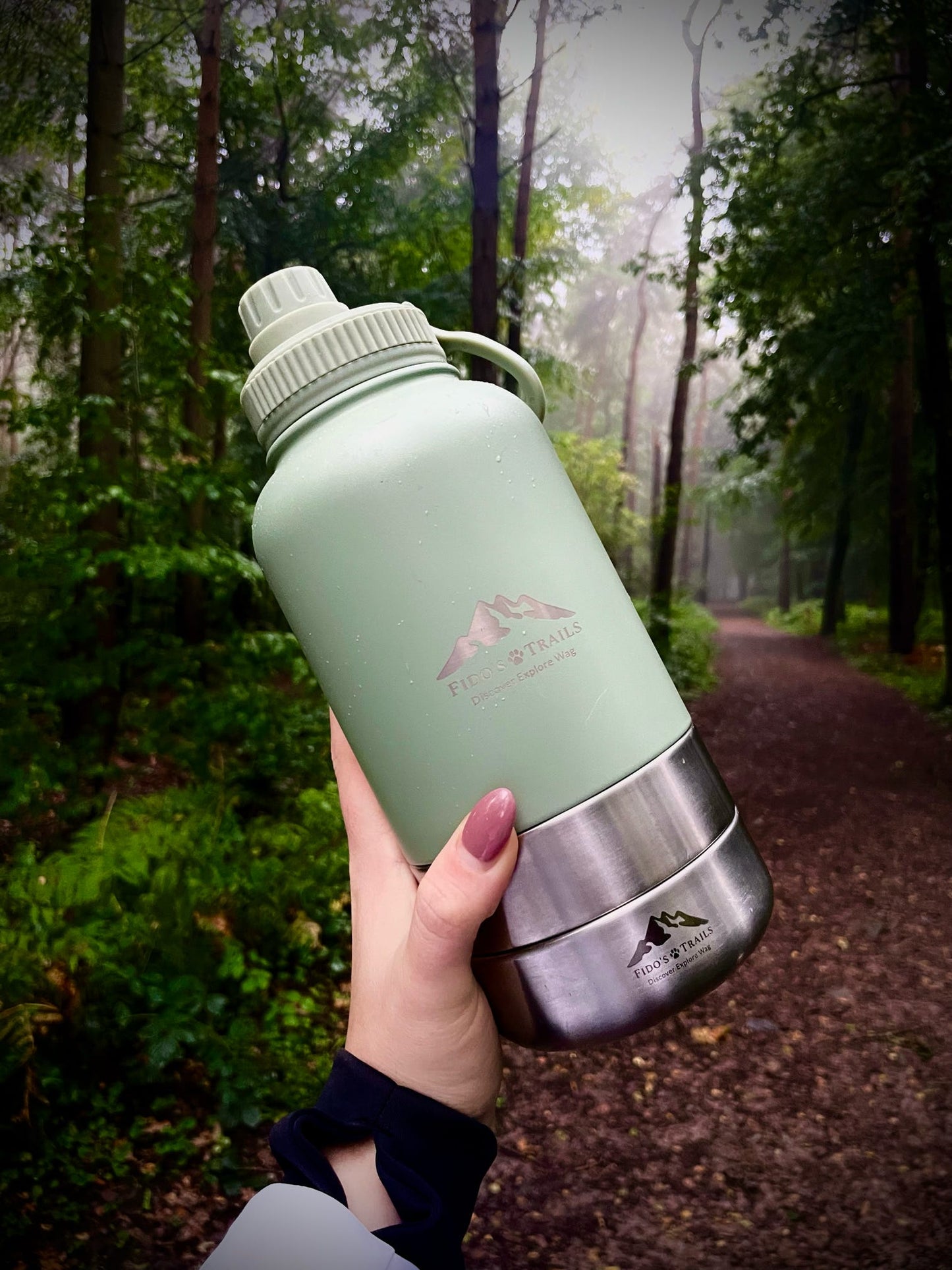 Fido's Trails 3-in-1 Water Bottle with Detachable Bowls – For Dogs & Owners, 1 Litre Sage