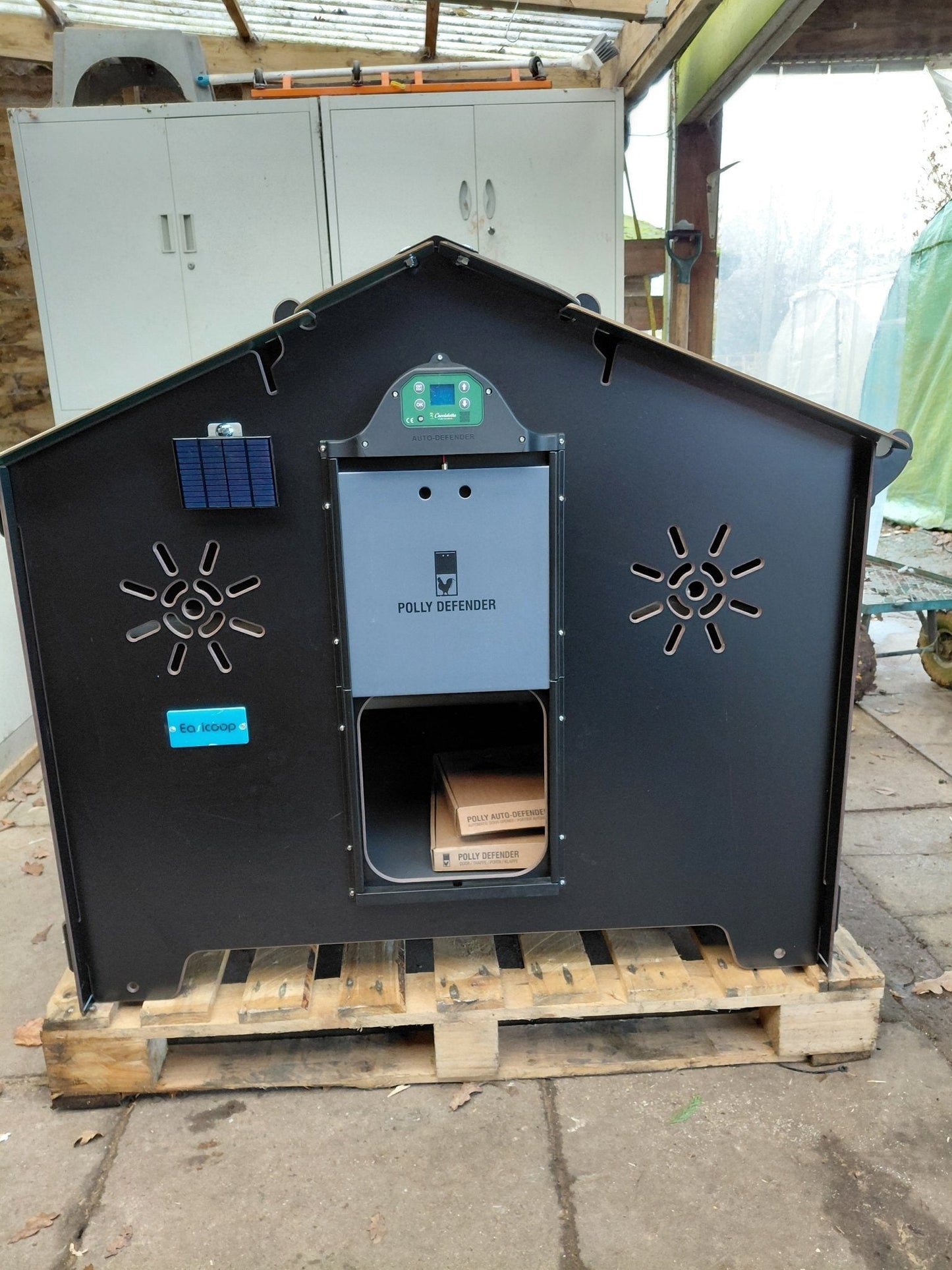 Easicoop Chalet 2XL - HPL Chicken Coop up to 18 large Birds (black)