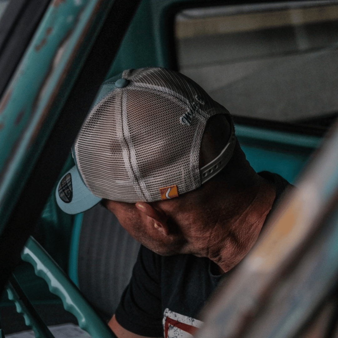 Black Dub Garage Trucker Hat - Peppermint