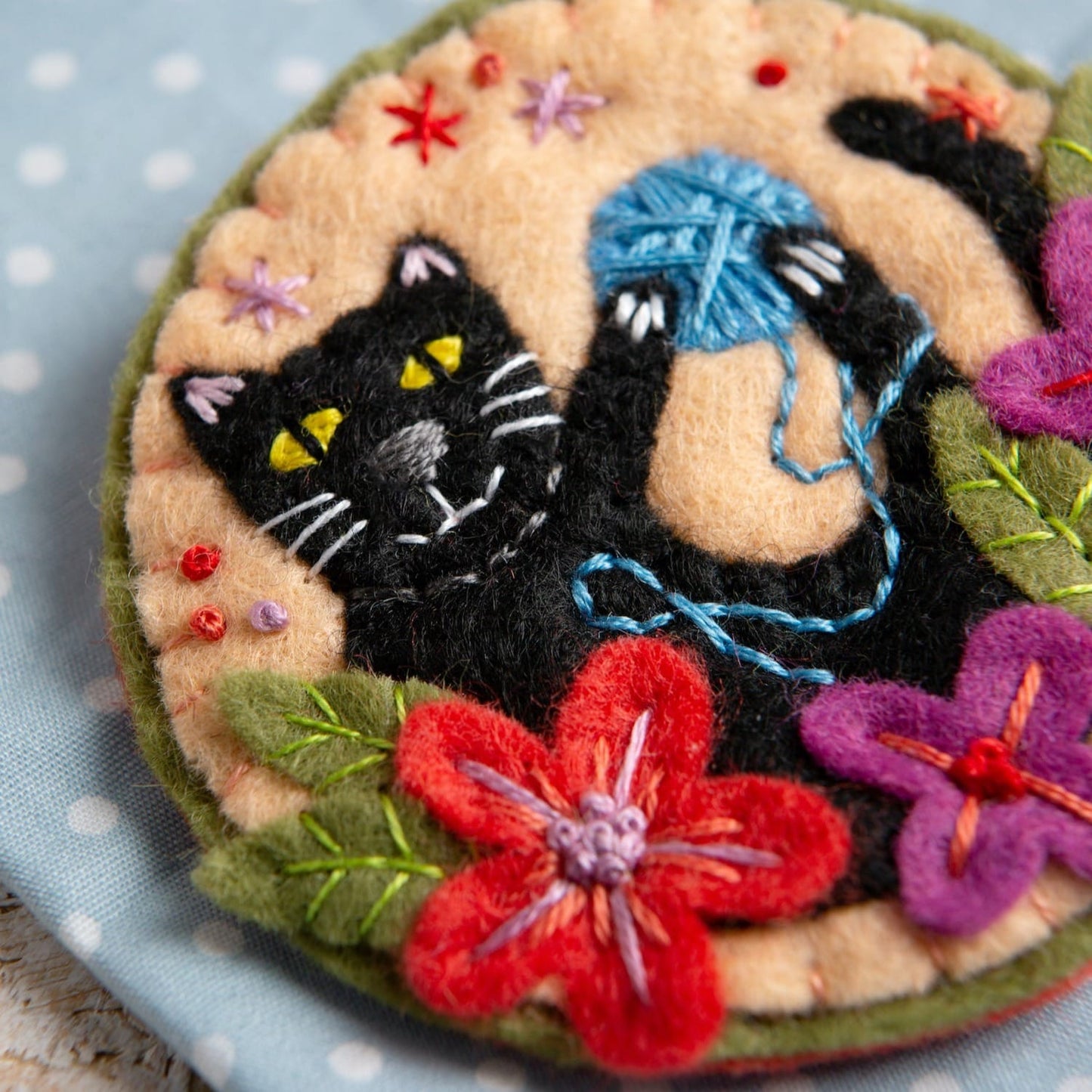 Black Cat Felt Craft Brooch Kit for Beginners