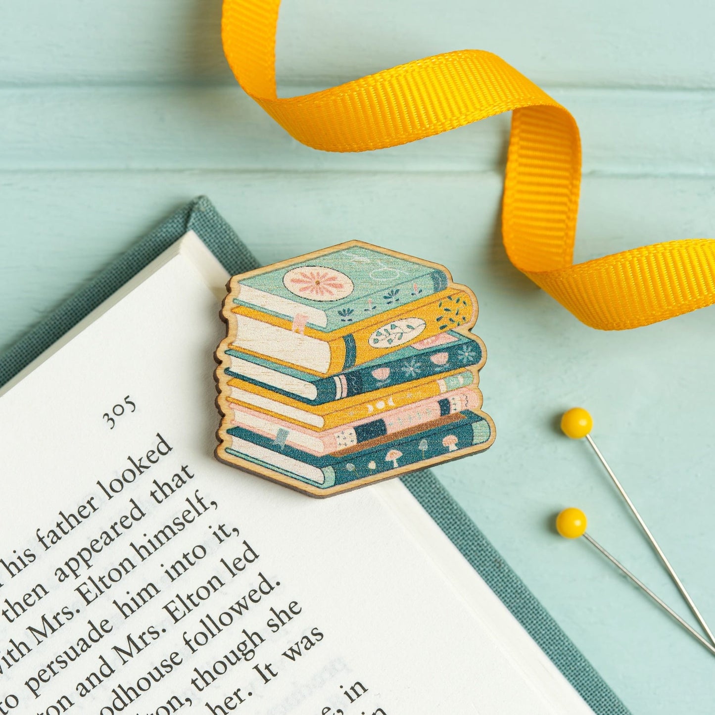 Book Lover Magnetic Needle Minder