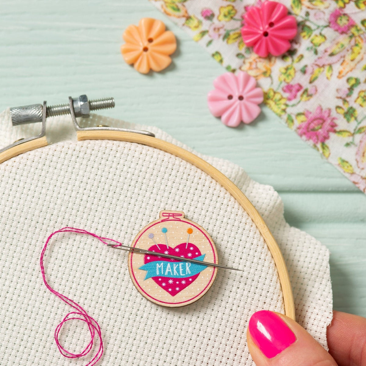 Maker Pincushion Magnetic Needle Minder