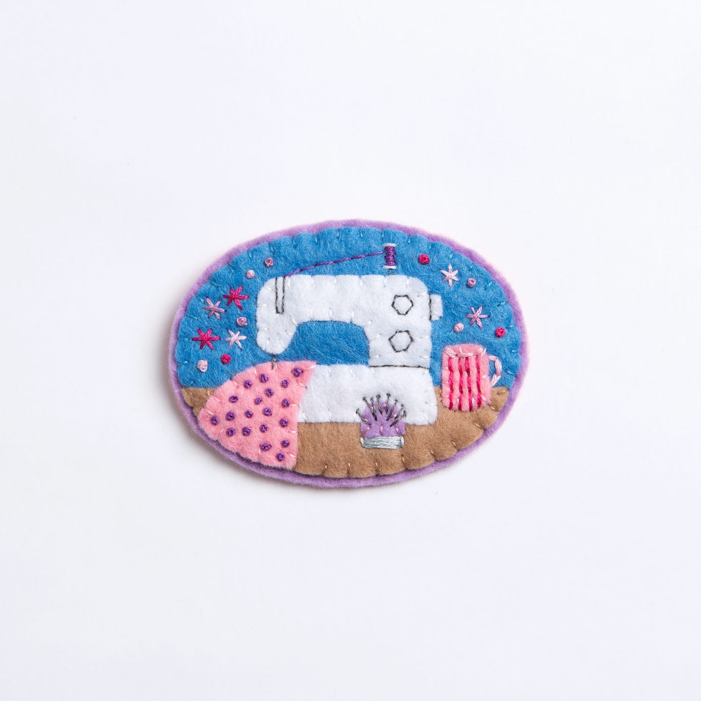 Sewing Machine Felt Craft Brooch Kit for Beginners