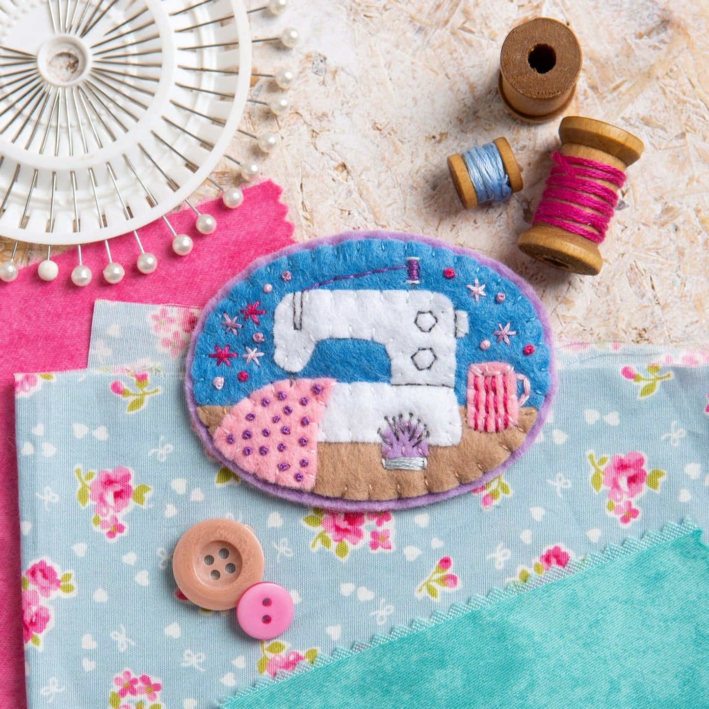 Sewing Machine Felt Craft Brooch Kit for Beginners