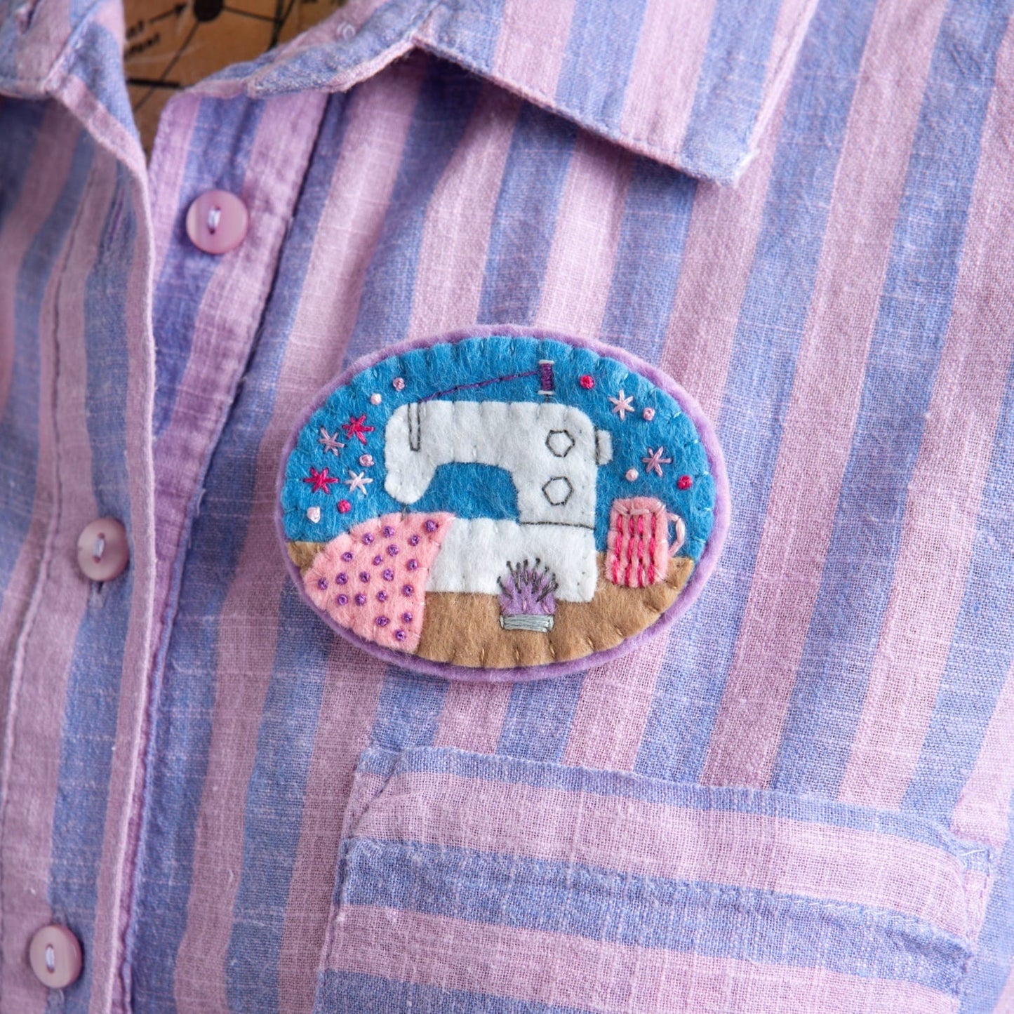 Sewing Machine Felt Craft Brooch Kit for Beginners