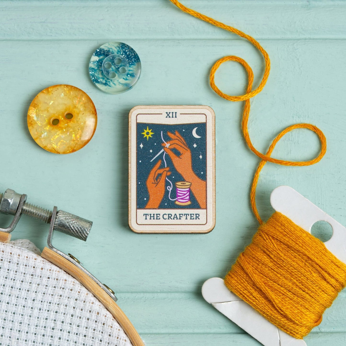 Tarot Card 'The Crafter' Magnetic Needle Minder