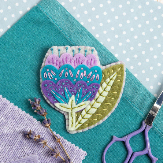 Vita Flower Felt Craft Brooch Kit for Beginners