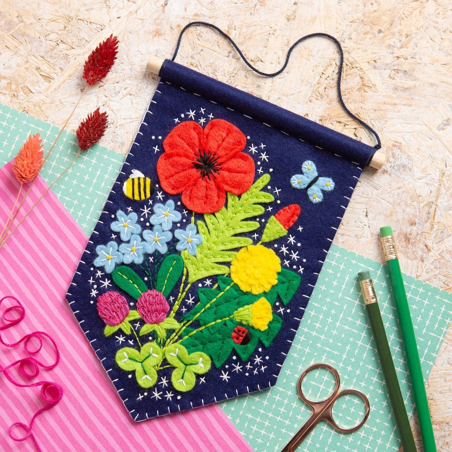 Wildflower Pennant Felt Craft Kit for Beginners