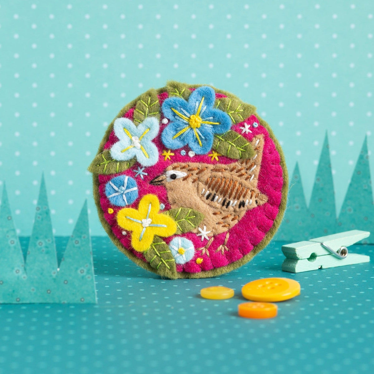 Wren Felt Craft Brooch Kit for Beginners