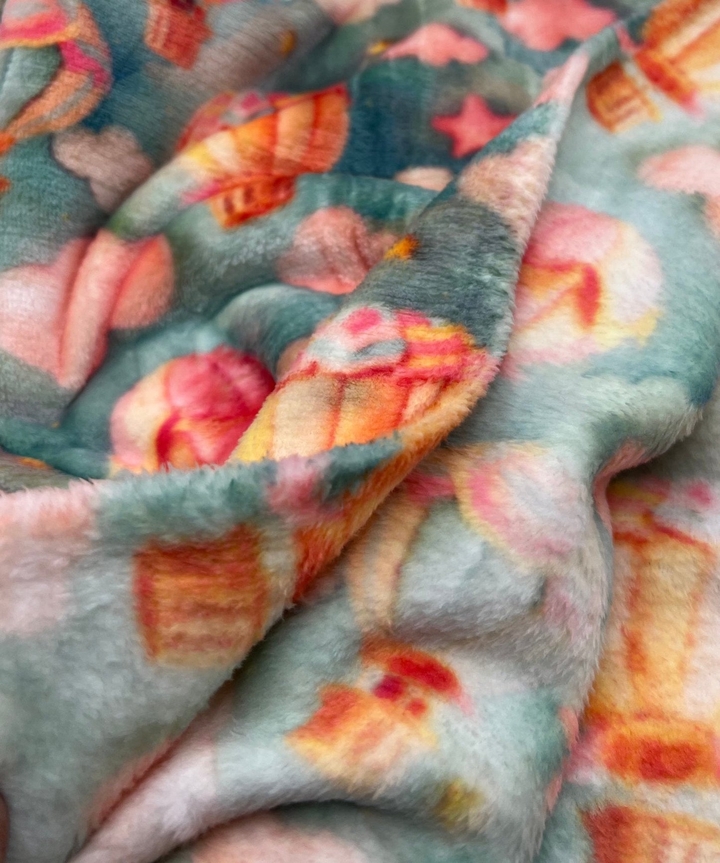 Hot Air Balloons Cuddle Fleece Fabric Blanket Loungewear