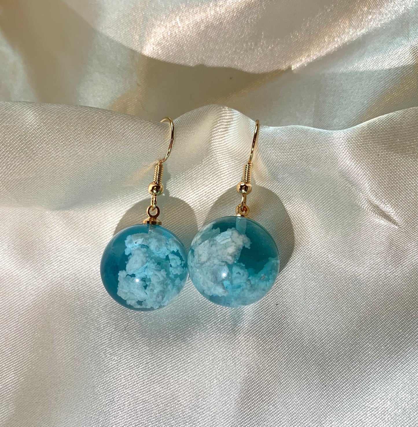 Blue cloud sky sphere earrings