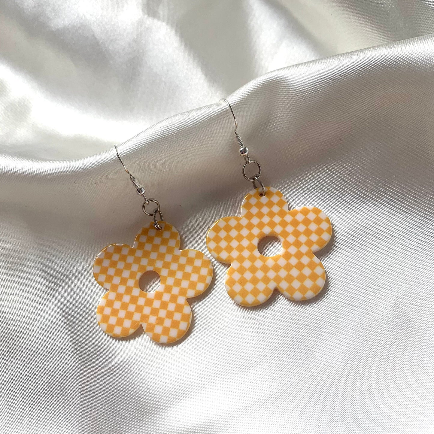 Red or yellow gingham checkerboard flower earrings