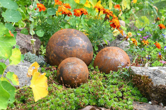 Garden Ball Ornaments - Rusty Garden Metal Balls