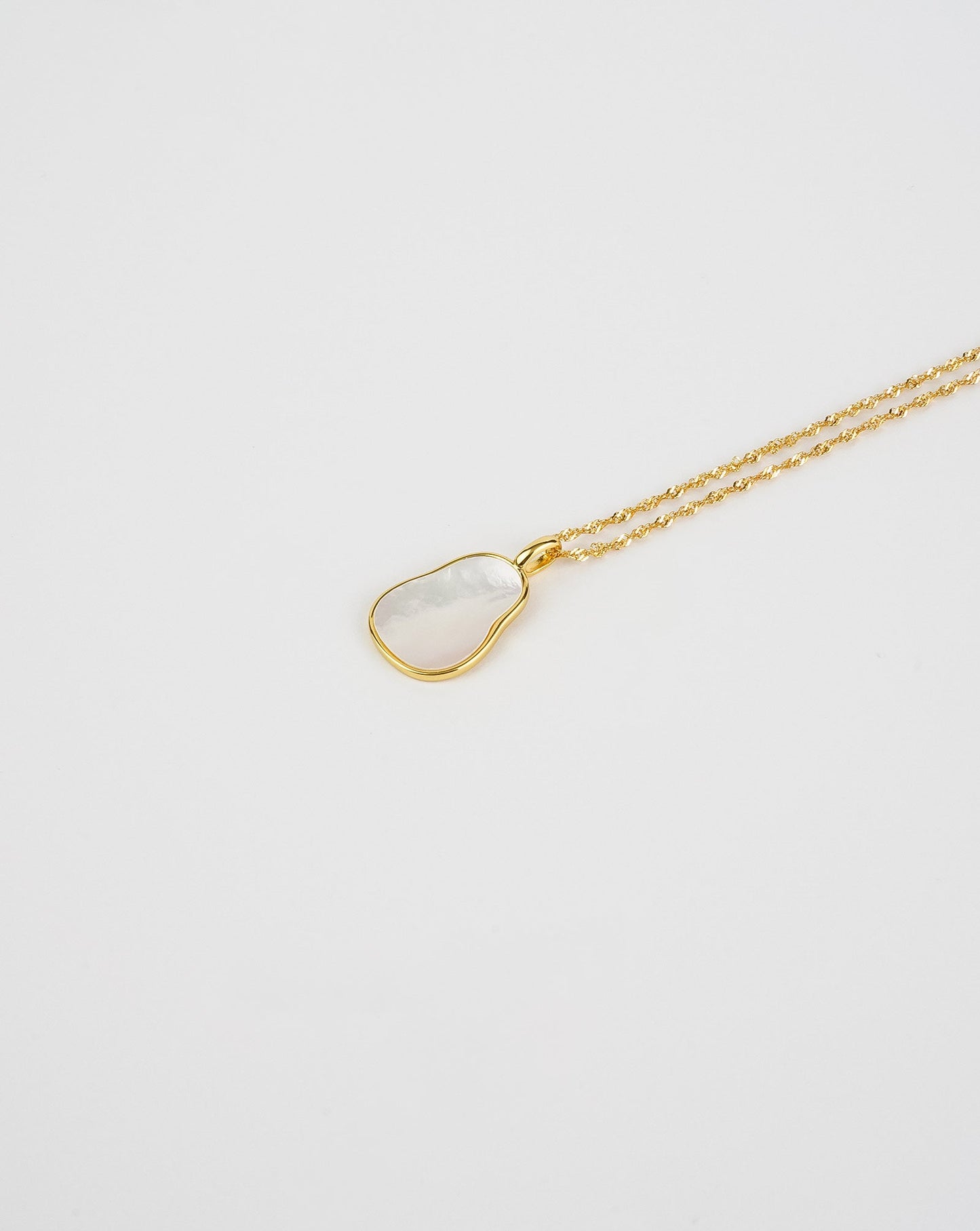 Wave Mother of Pearl Necklace