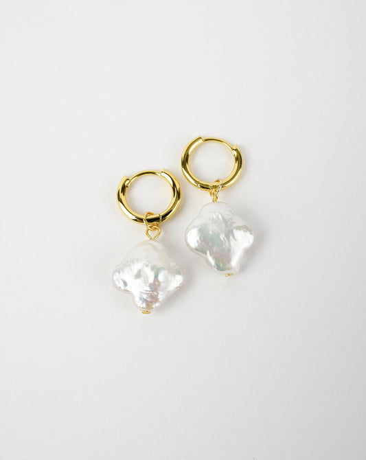 Clover Pearl Earrings