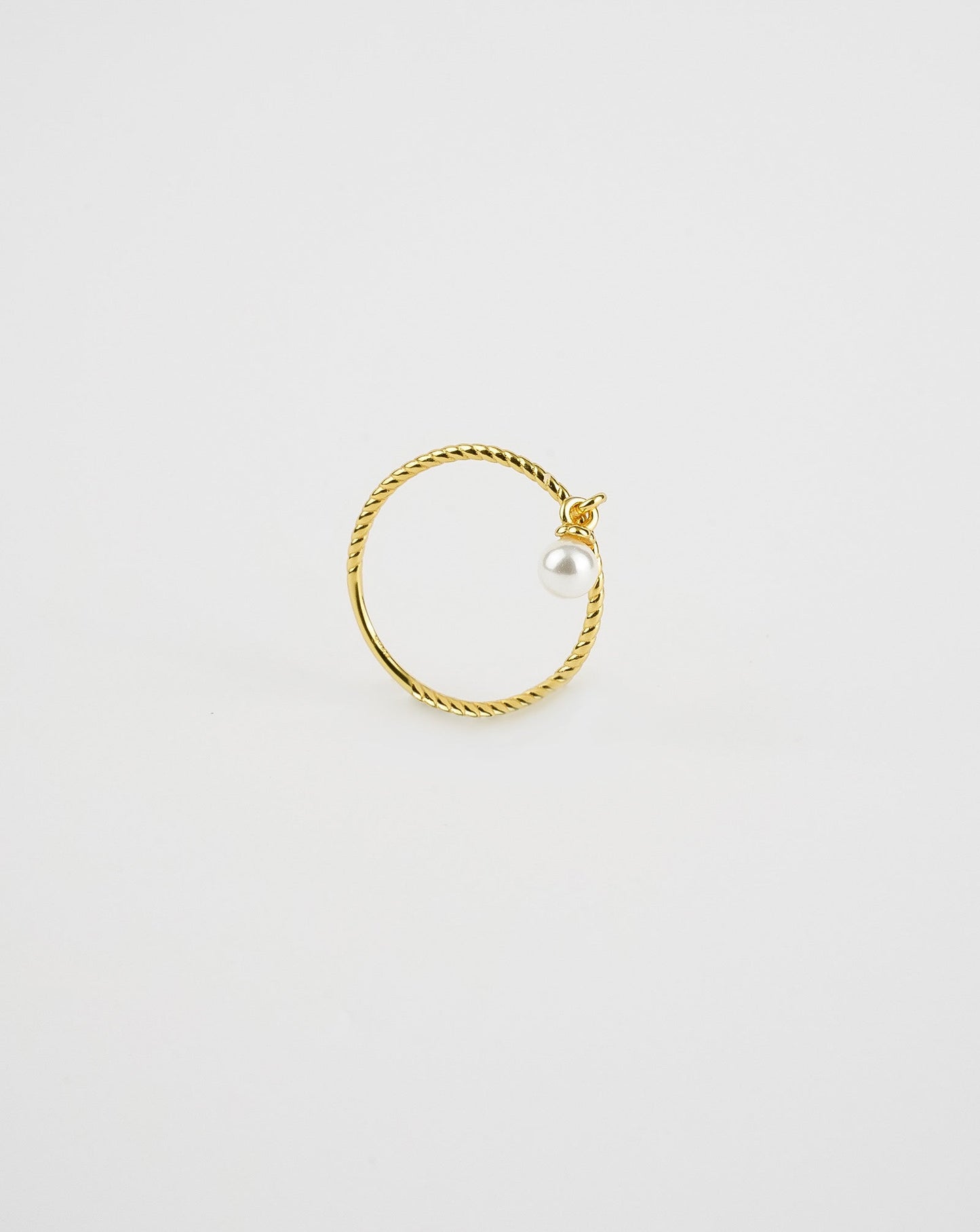 Charm Pearl Ring