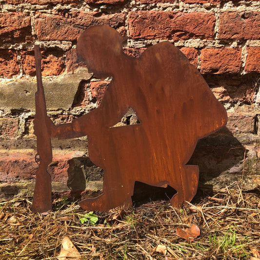Rusty Metal Kneeling Soldier Garden Decoration