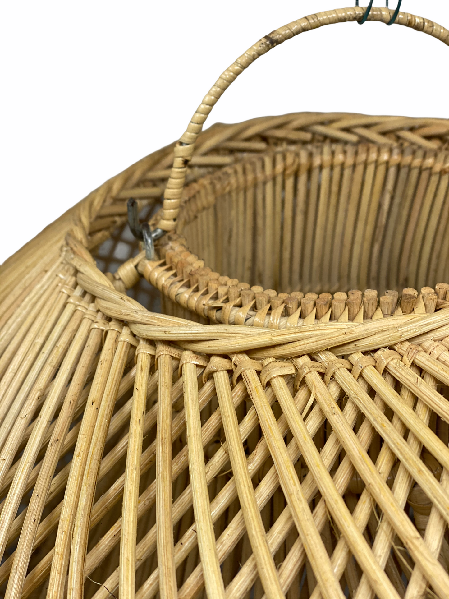 Rattan clam shell pendant - L