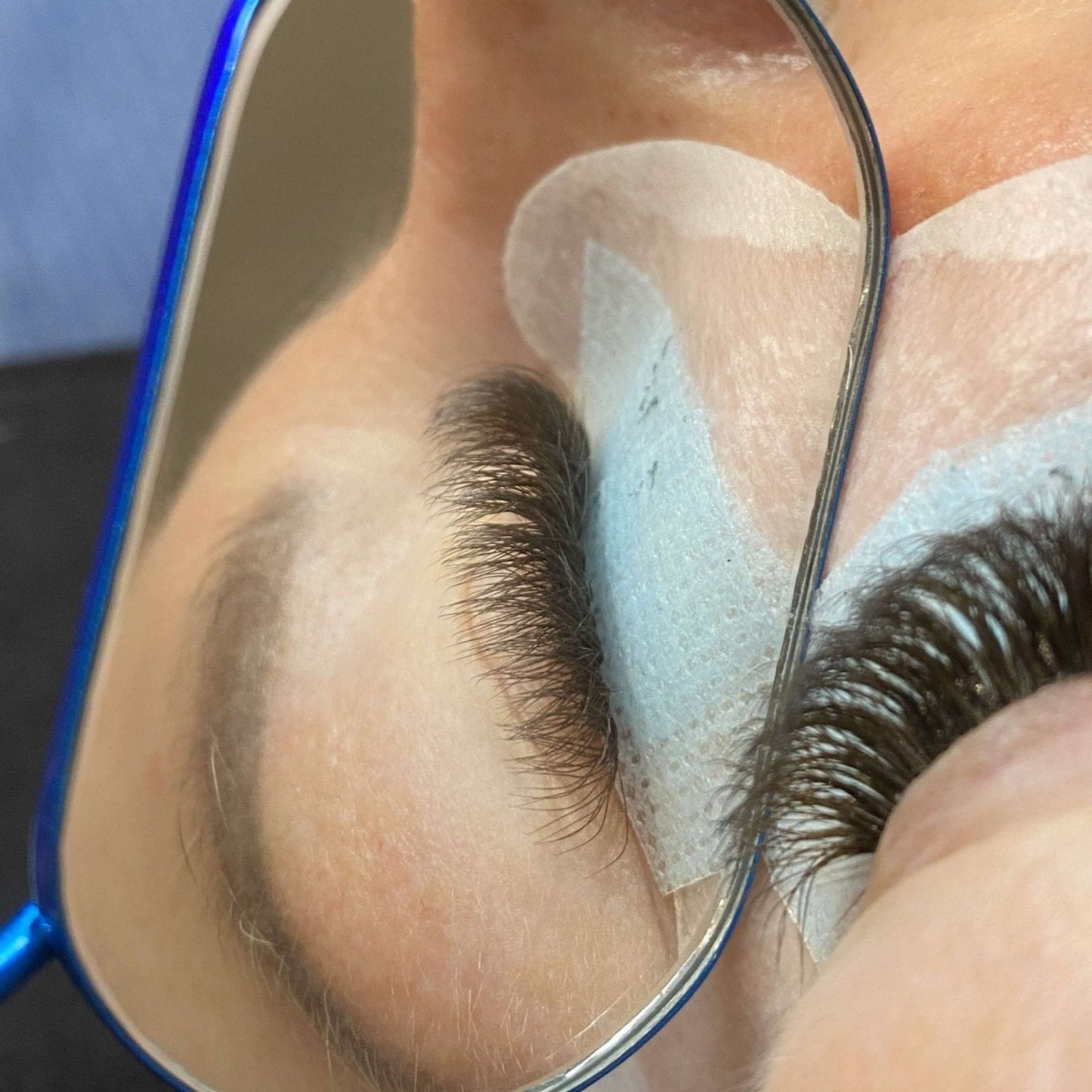 Brown 6D Clover Lashes – 16 Row Single Length Trays