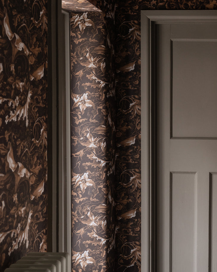 Labyrinth - in Oak - Wallpaper