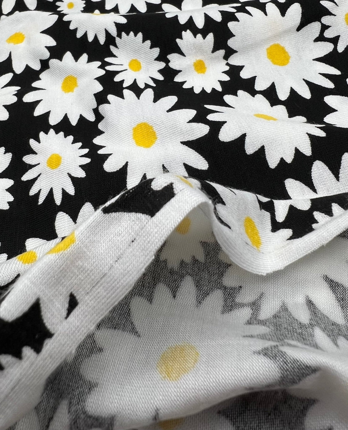 Large Daisy Print Viscose Elastane Fabric