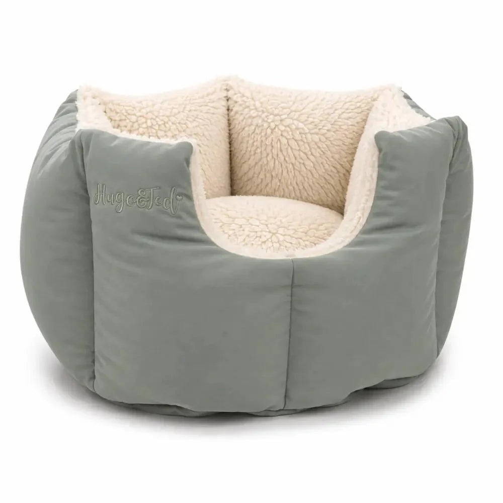 Large Waterproof Rainfleece Fortress Dog Bed