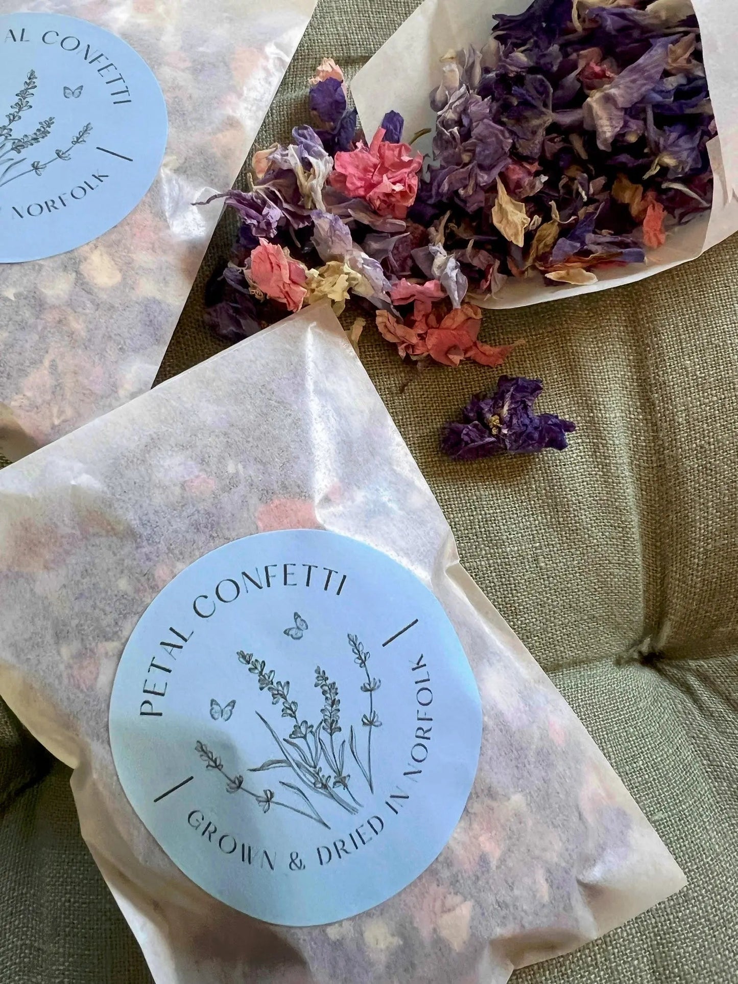 Larkspur Confetti (Mixed Colours) 4g