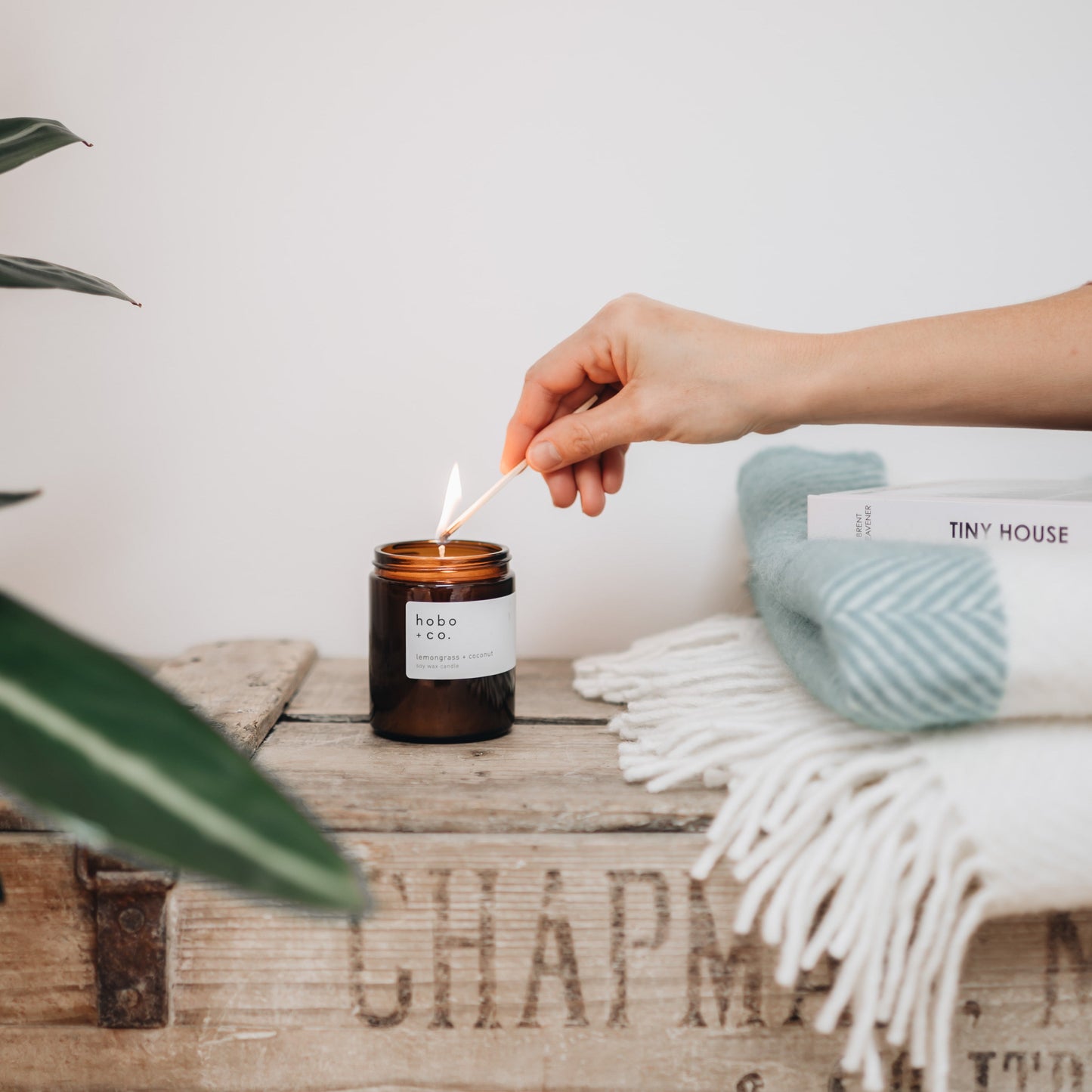 Air Medium Aromatherapy Essential Oil Scented Soy Candle