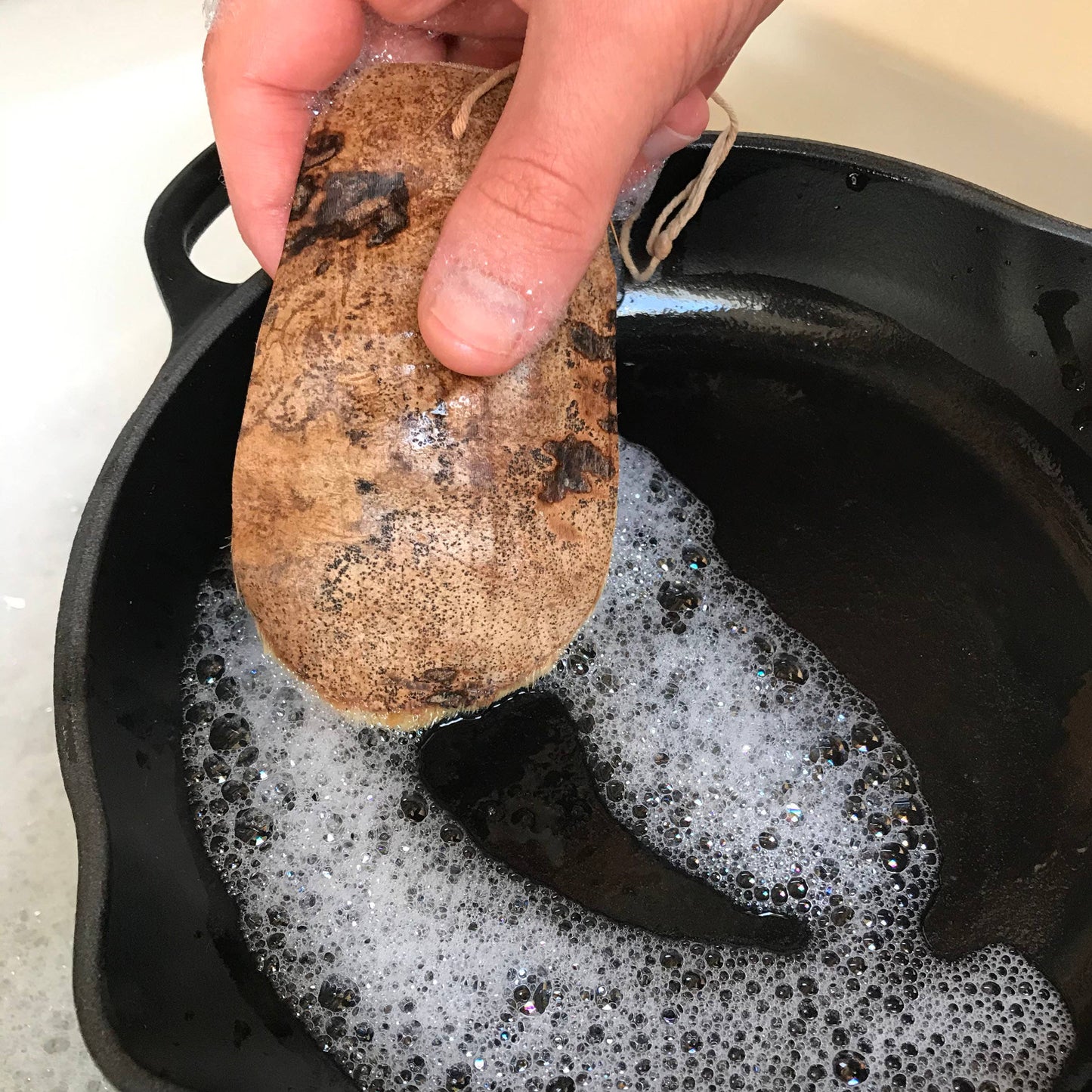 LoofCo Washing-Up Scraper – Natural Coconut Husk Pan Cleaner