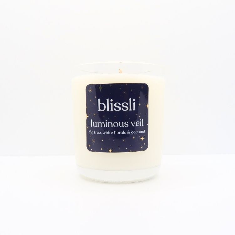 luminous veil – fig tree, white florals & coconut 220g soy candle
