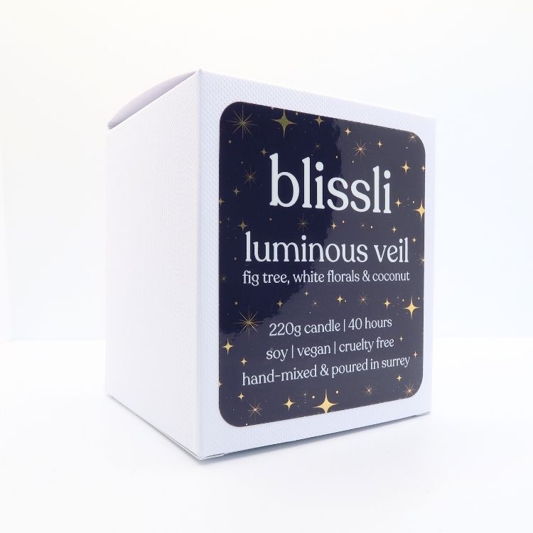 luminous veil – fig tree, white florals & coconut 220g soy candle