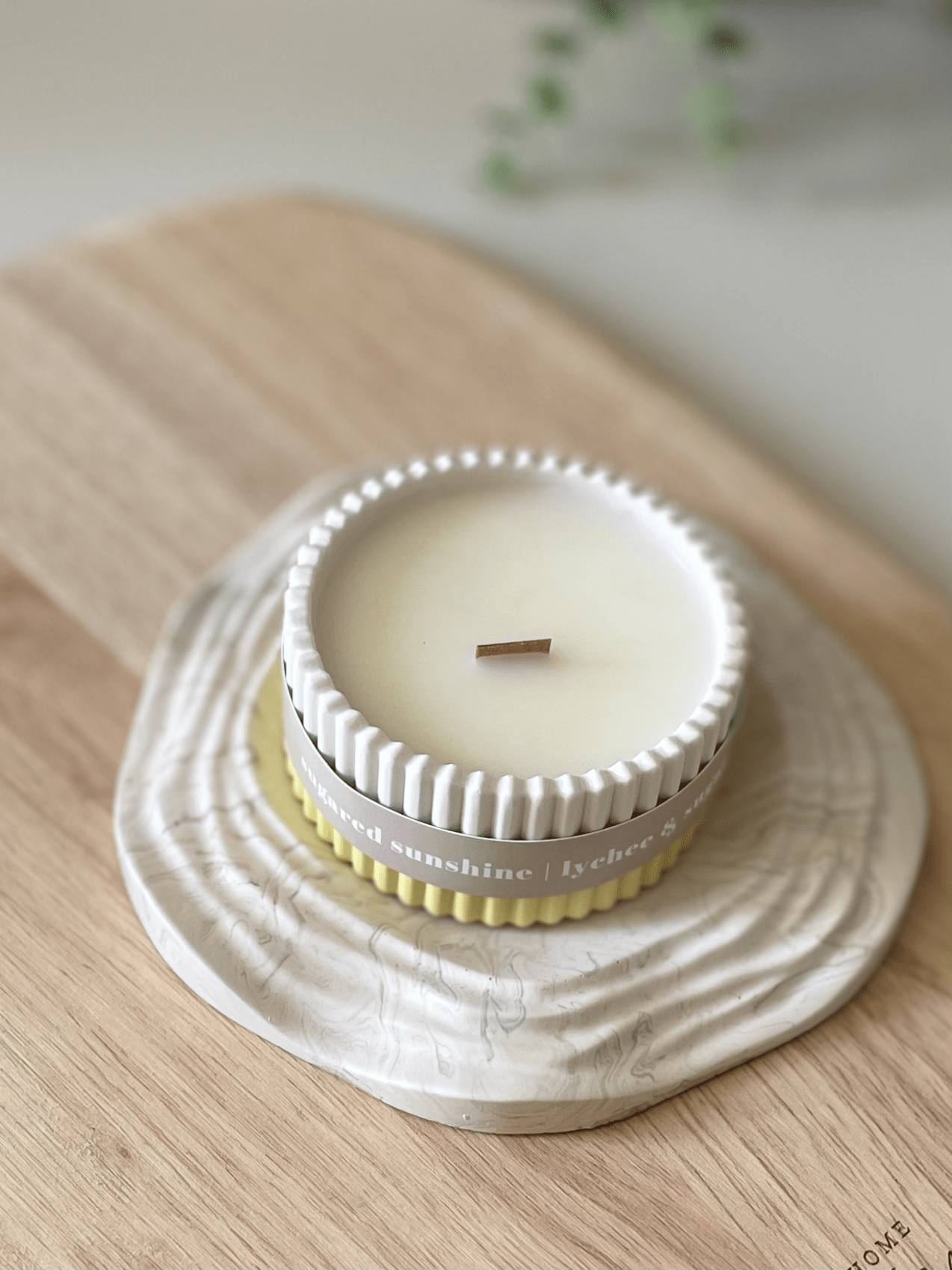Lychee Stoneware Soy Candle – Summer-Inspired Tropical Fragrance