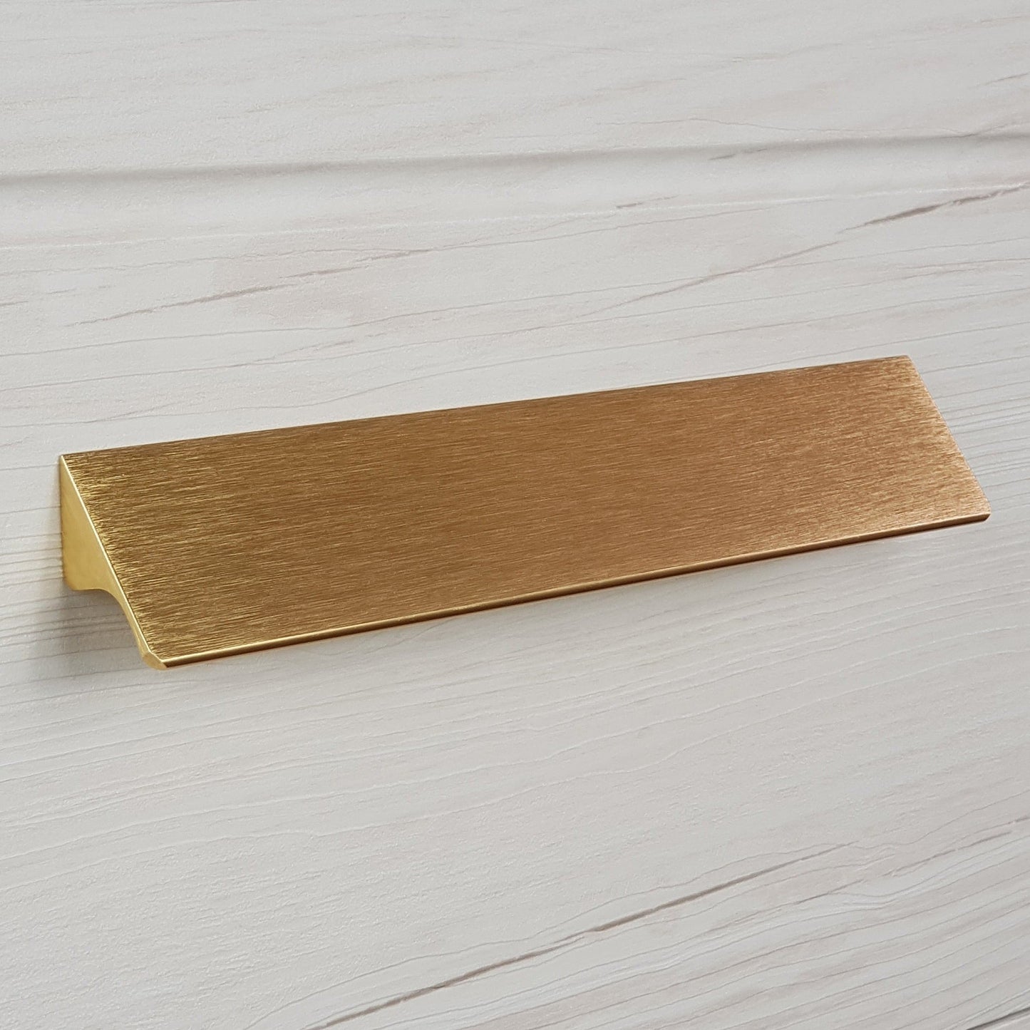 M4TEC Brushed Brass Bar Pull Handle – Door, Drawer & Cupboard (VE8 Dalry Series, Multiple Sizes)