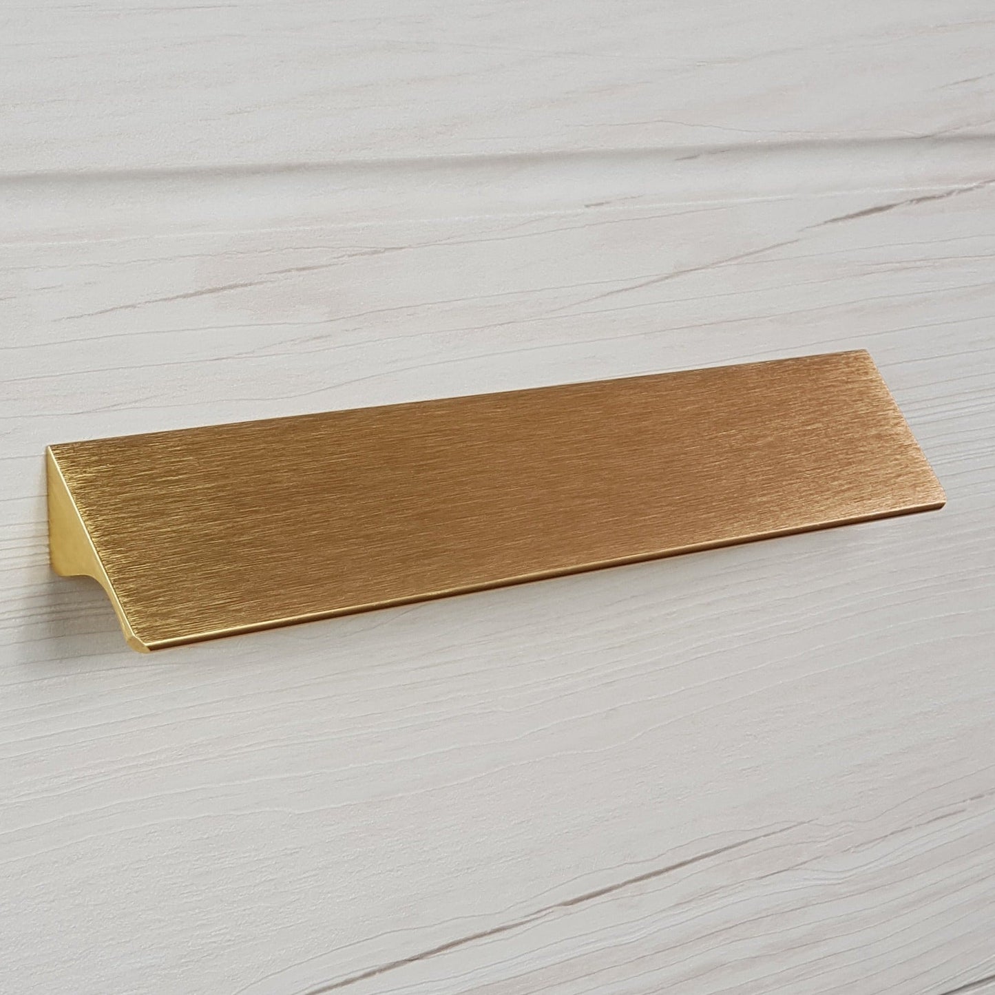 M4TEC Brushed Brass Bar Pull Handle – Cupboard, Drawer & Door (VE8 Dalry Series, Pack of 10)