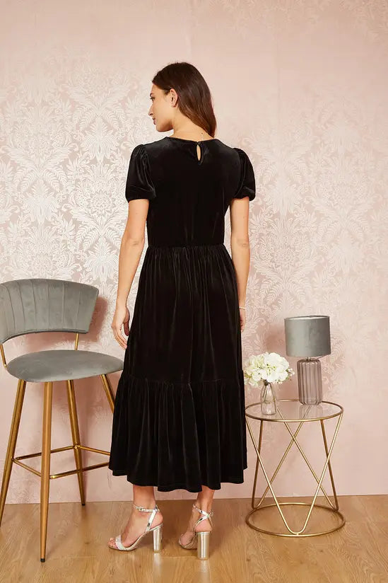 Yumi Black Velvet Midi Dress