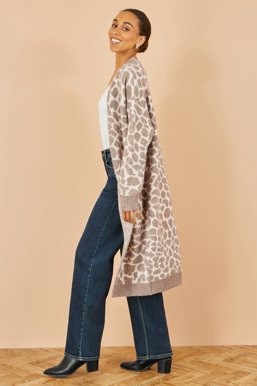 Yumi Beige Animal Intarsia Long Cardigan