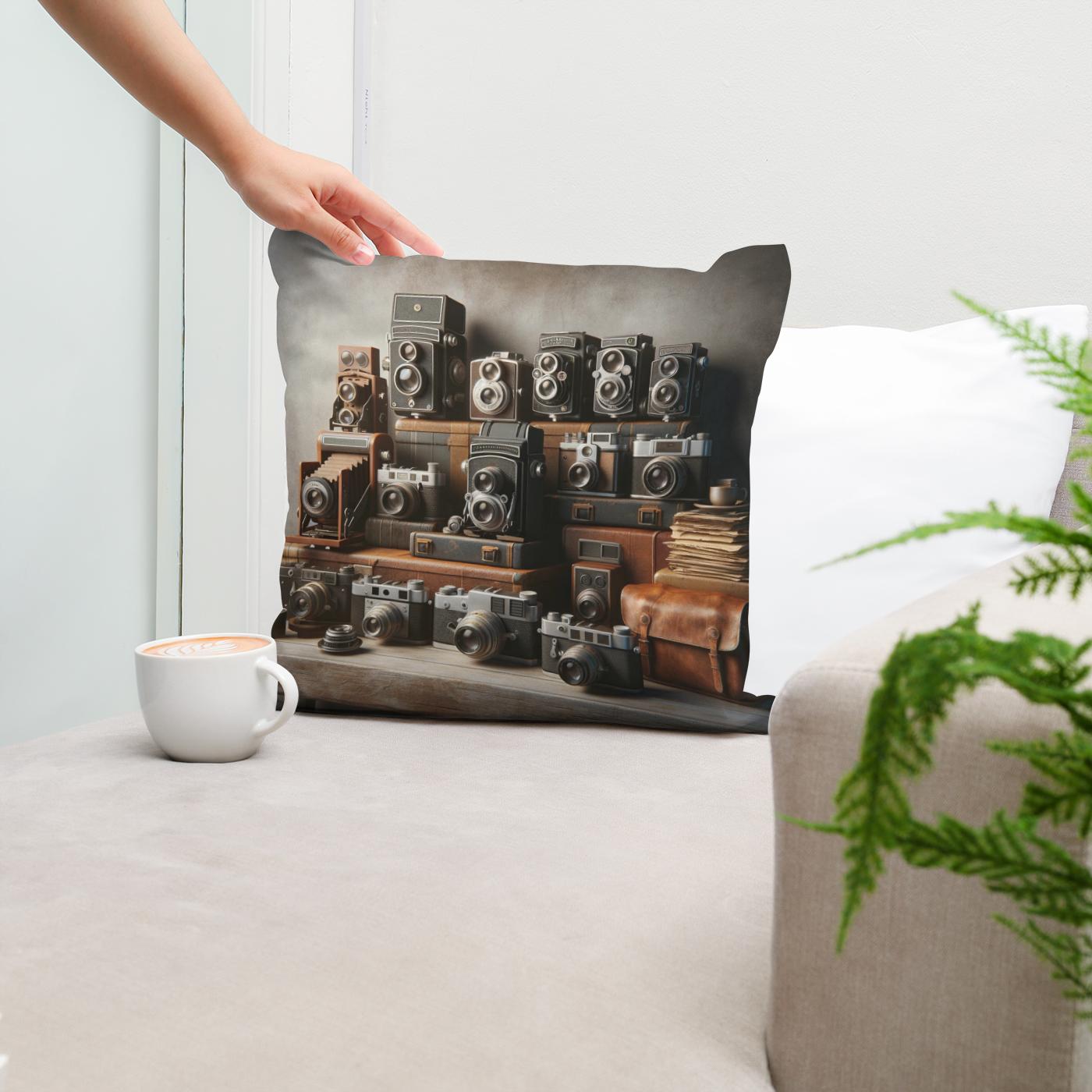 Timeless Capture Cotton Cushion