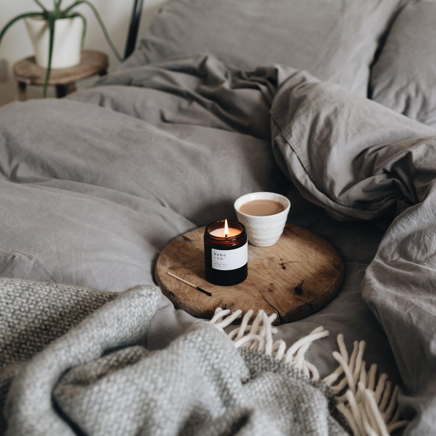 Roam Medium Aromatherapy Essential Oil Scented Soy Candle