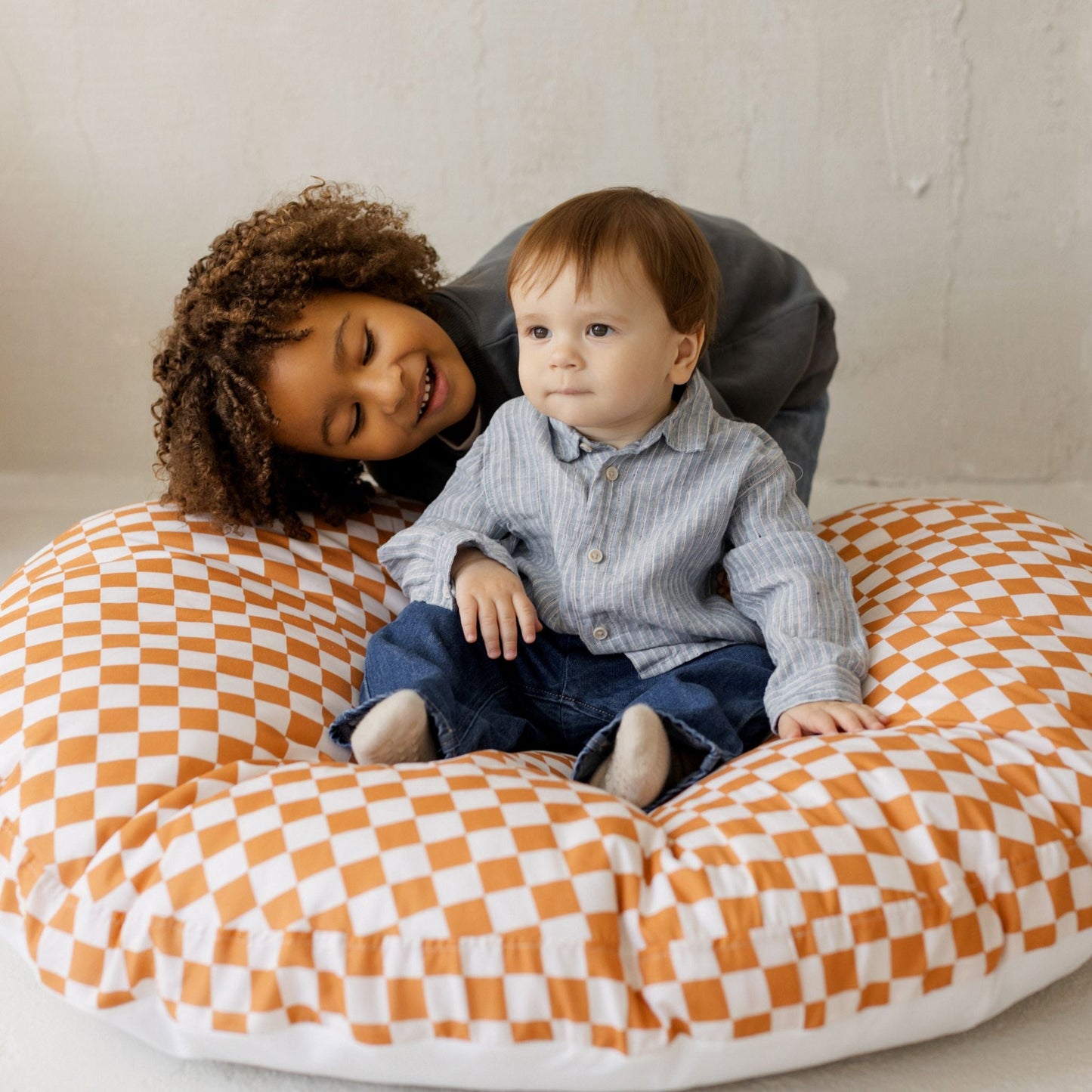 MINICAMP Checkered Large Kids Floor Cushion in Off-white and Orange