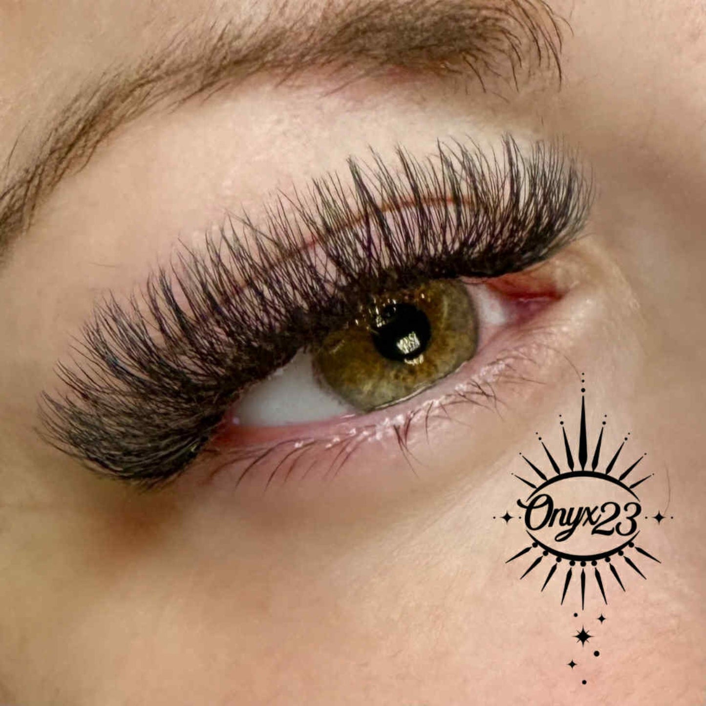 8D Clover Lashes – 16 Row Single Length Trays