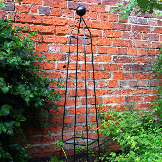 PoppyForge Cleo Obelisk