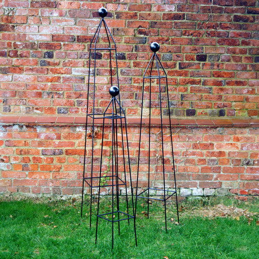 PoppyForge Cleo Obelisk