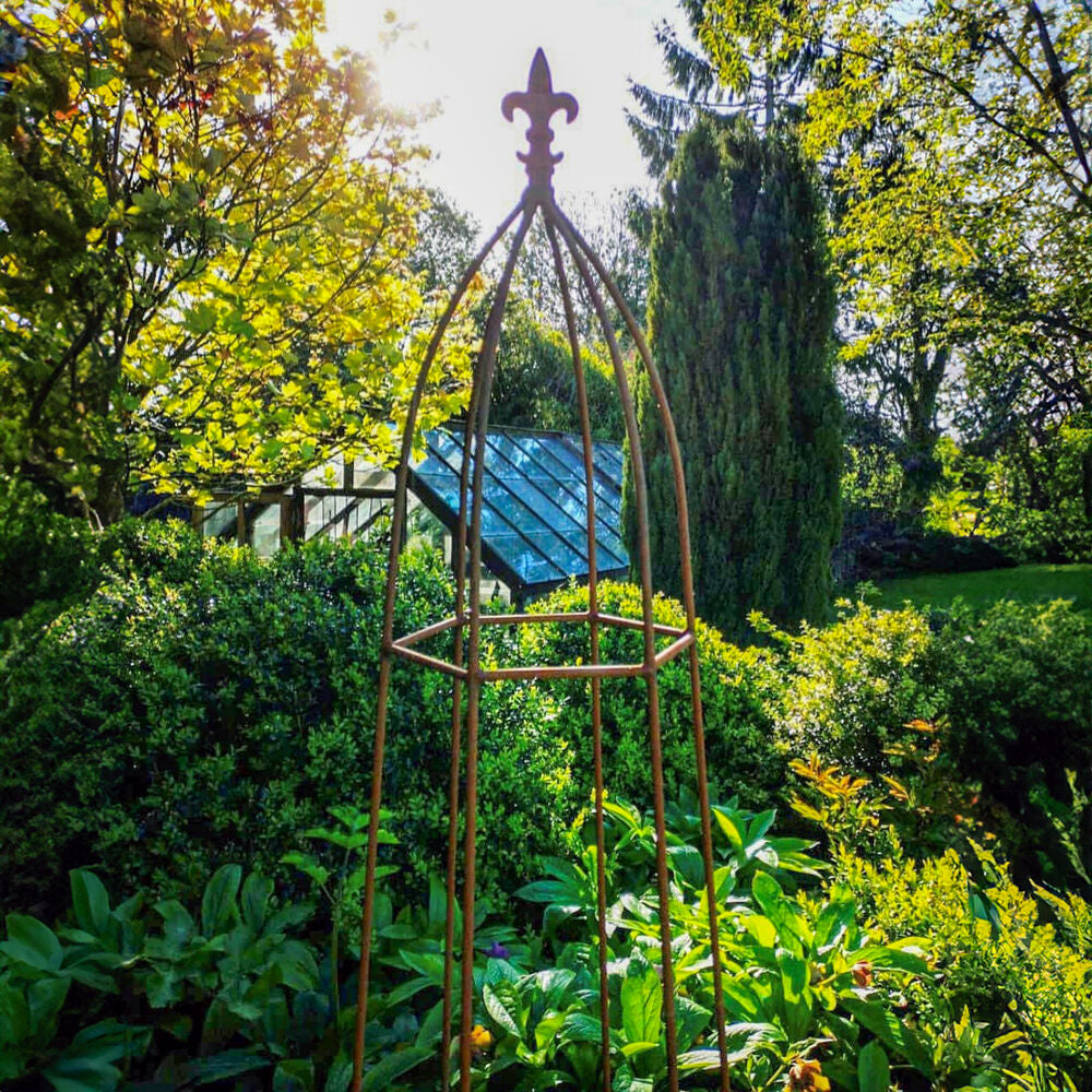PoppyForge Gothic Obelisk